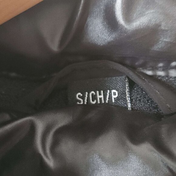 Guess burgundy puffer coat Women's small Removable fur-lined hood Zipper pockets - Picture 10 of 16